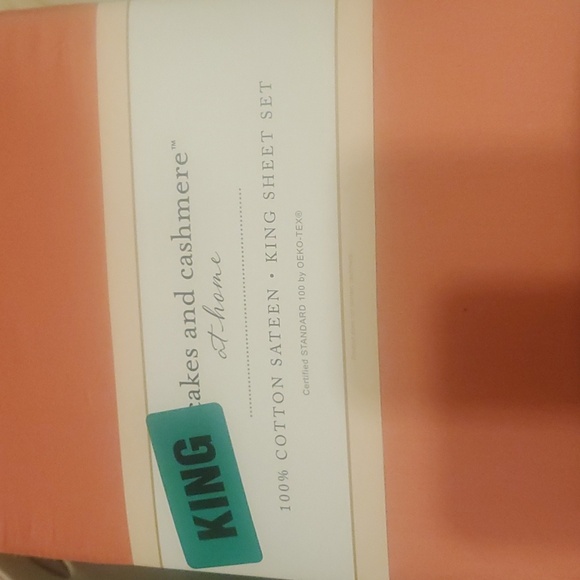 Cupcakes and cashmere 100% cotton sateen King sheet set - Picture 4 of 4